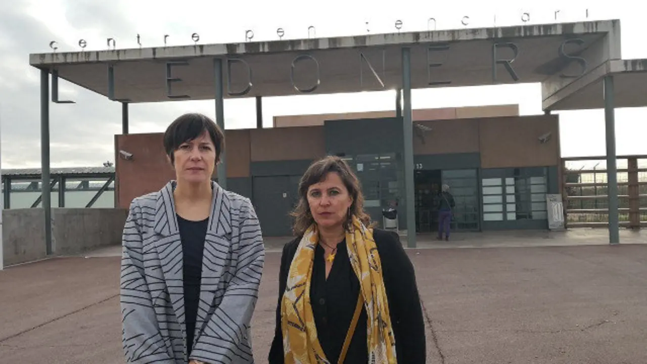 Pontón e Miranda diante da prisión de Lledoners. TWITTER