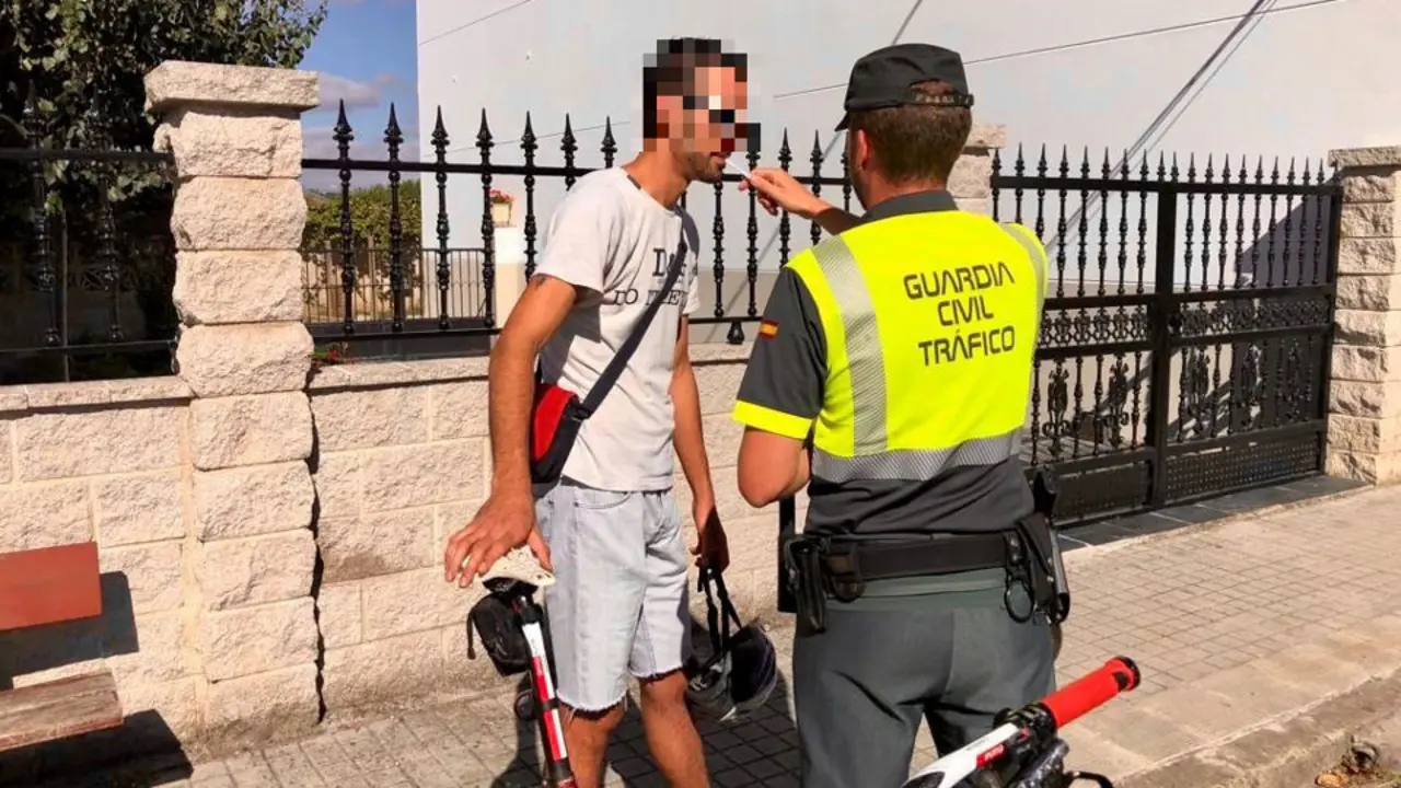 El hombre detenido. GUARDIA CIVIL