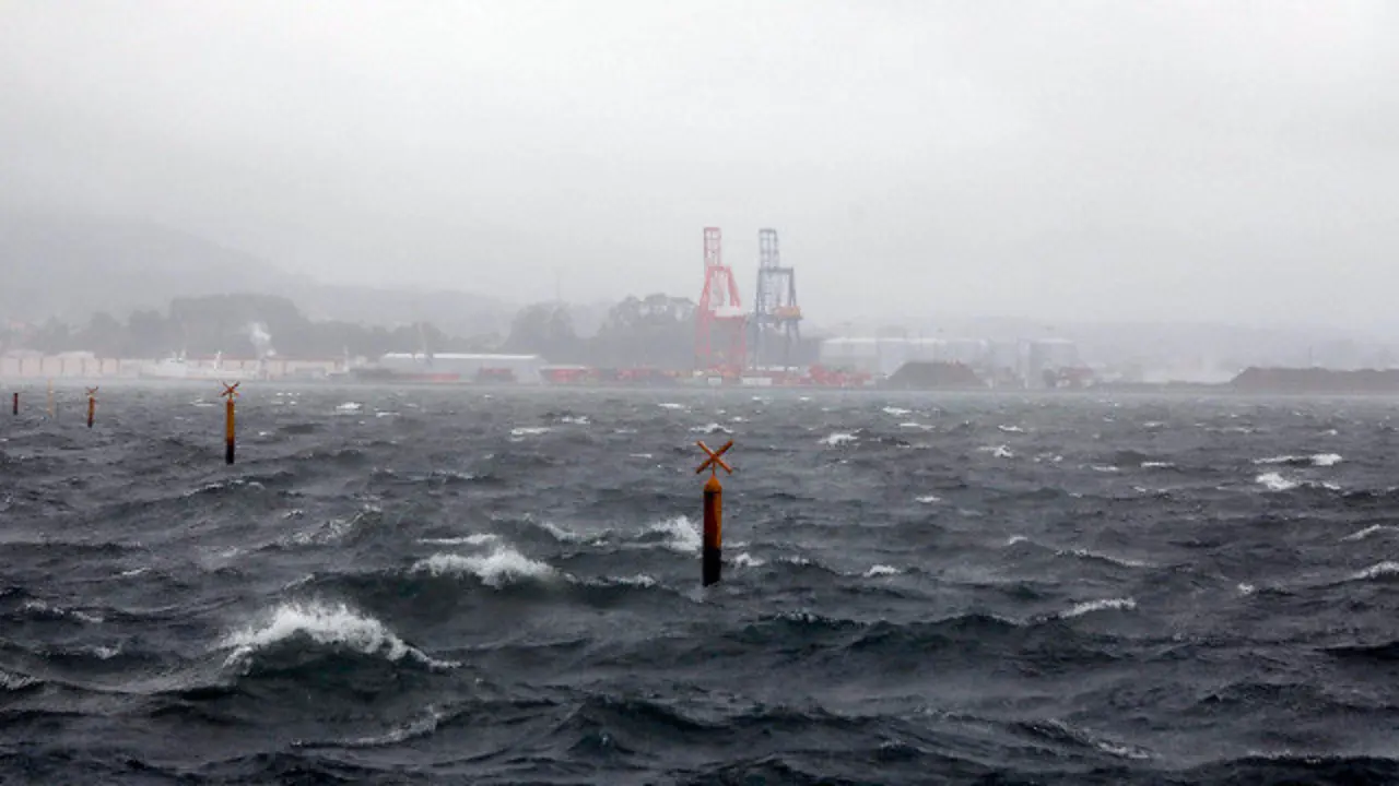 Flota amarrada en Vilagarcía. JOSE LUIZ OUBIÑA