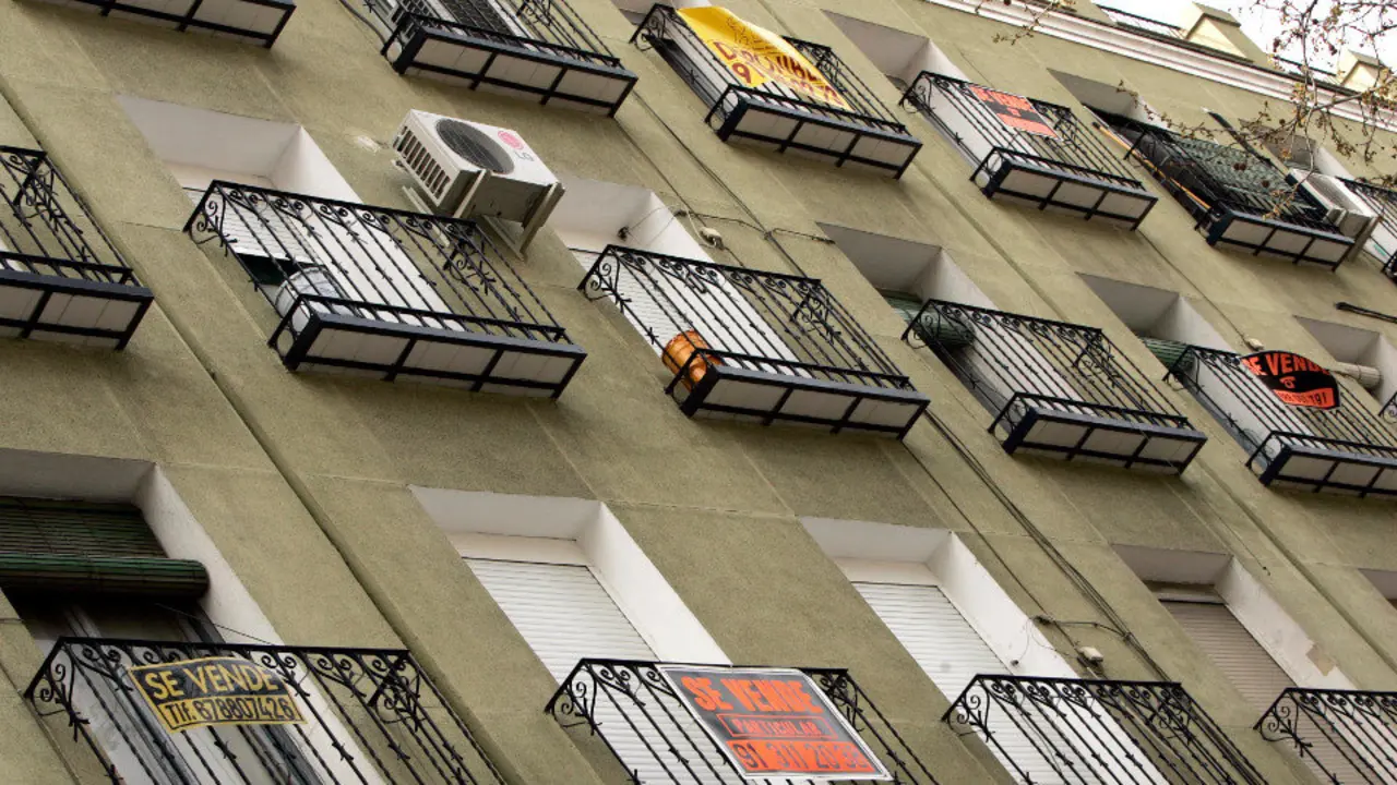 Viviendas en venta. JAVIER LIZÓN (EFE)