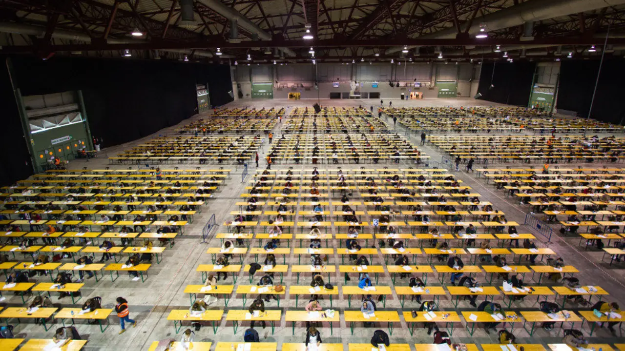 Oposiciones. LUIS POLO