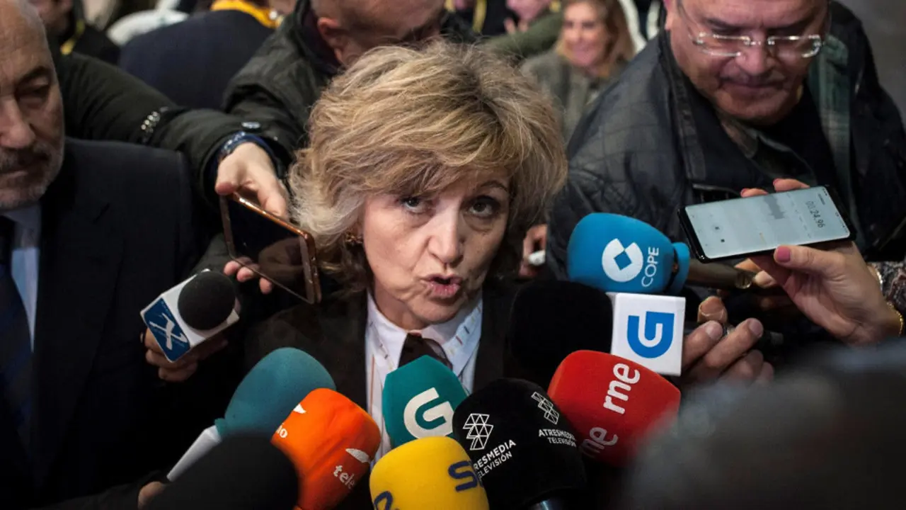 La ministra de Sanidad, Luisa Carcedo, en Ourense.BRAIS LORENZO (Efe)