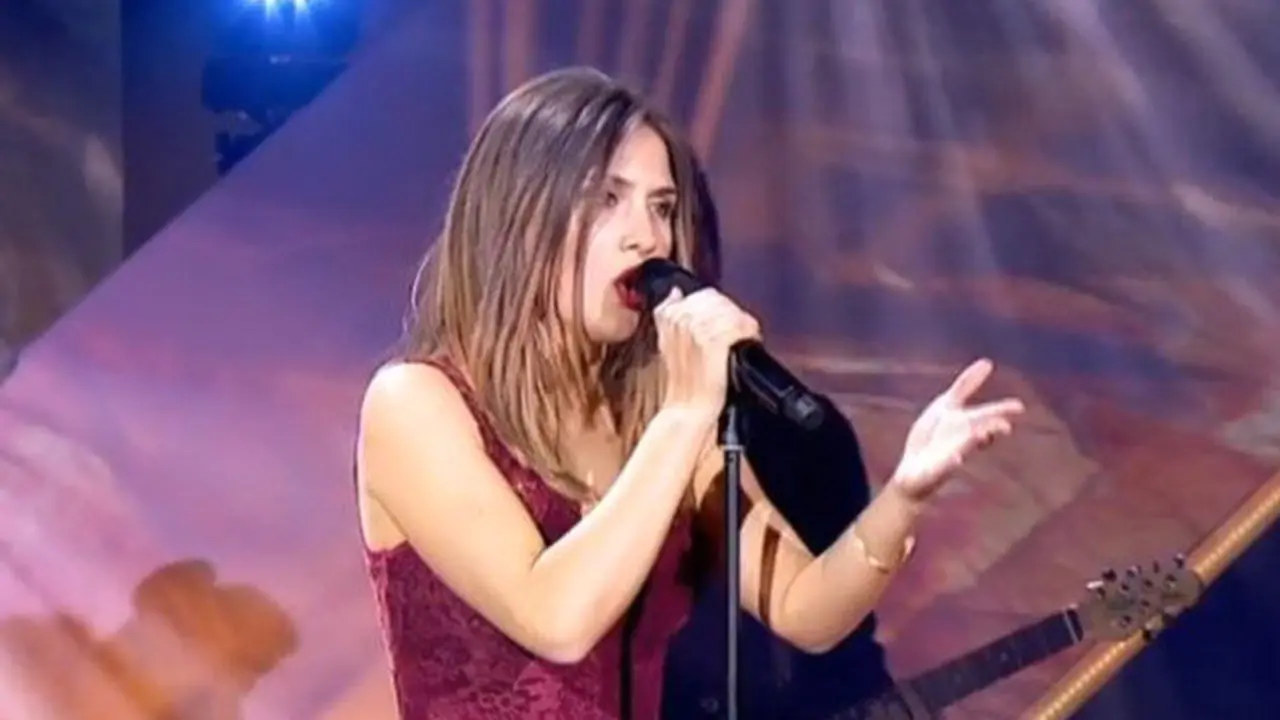 Sabela Ramil. YOUTUBE (OPERACIÓN TRIUNFO)