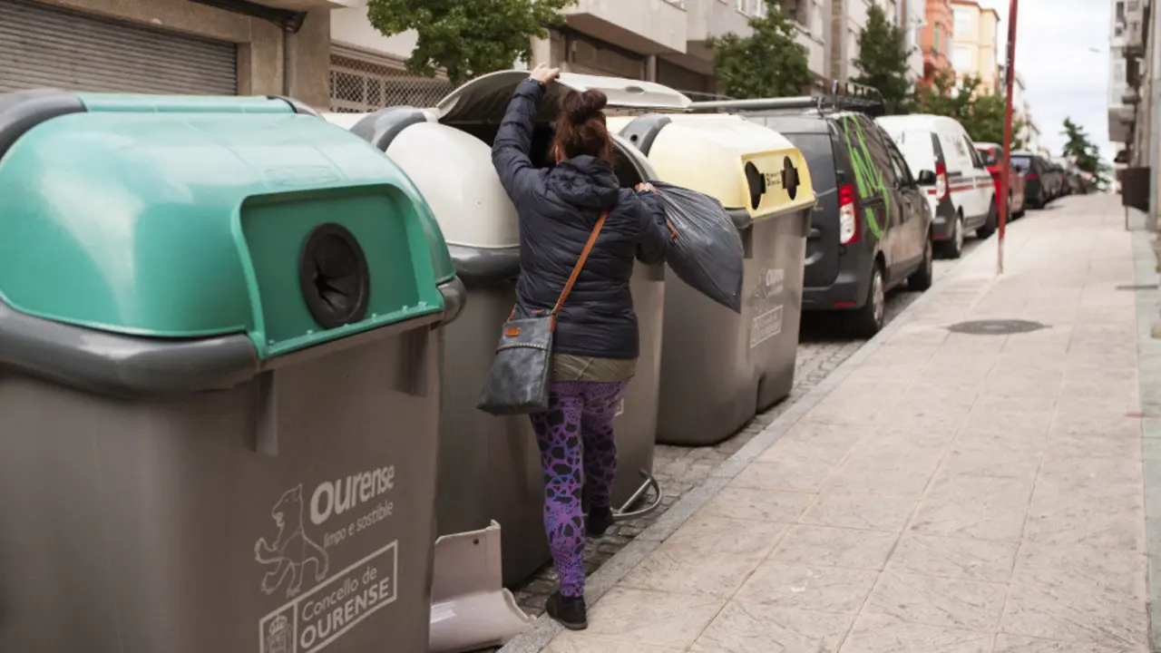 Contenedor en el que fue localizado el bebé. BRAIS LORENZO (EFE)