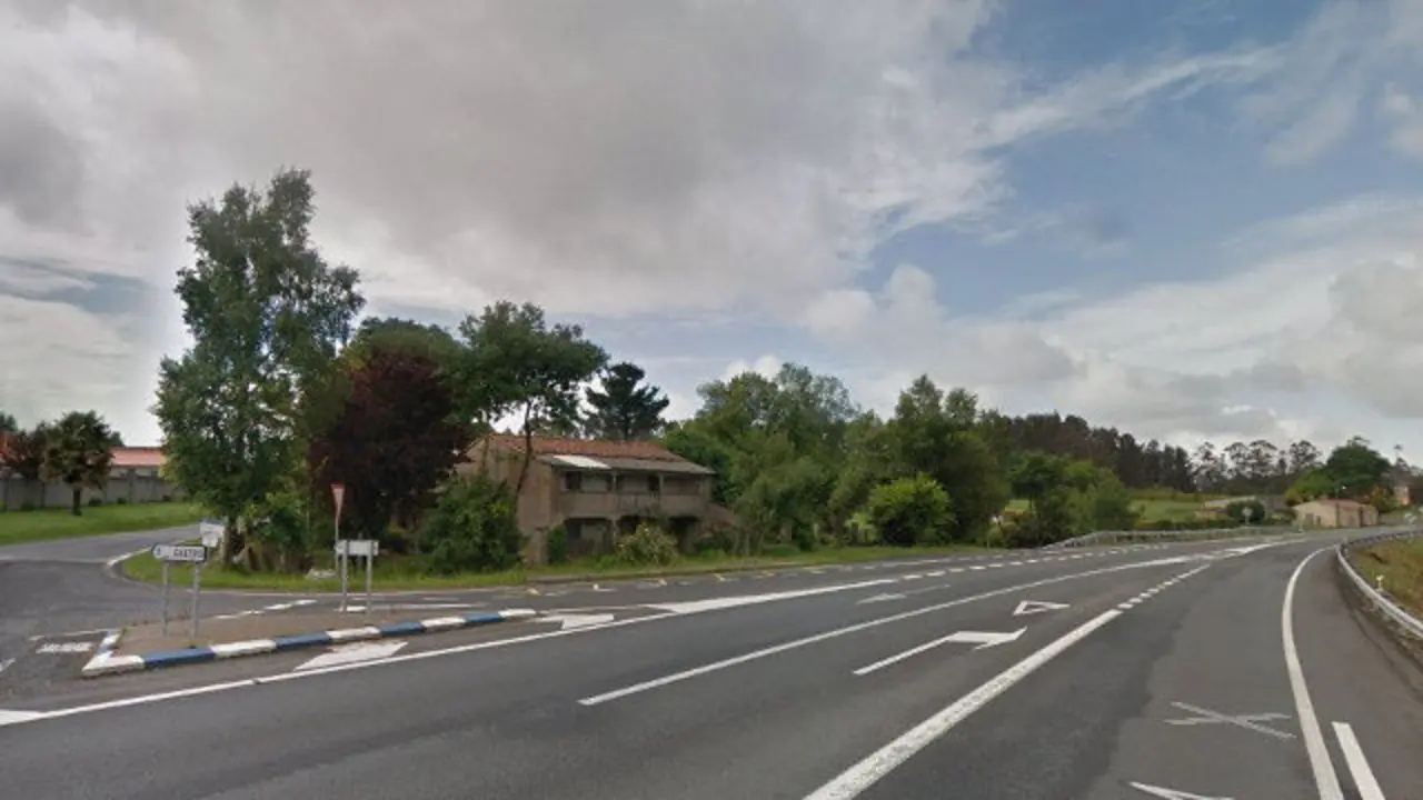 Zona de la N-634 en la que se produjo el accidente en Mesía. GOOGLE MAPS