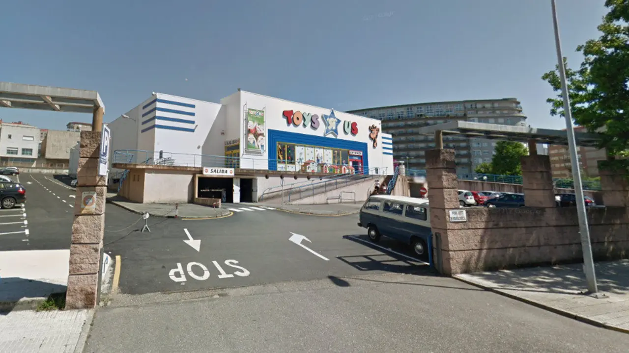 Exterior del Toys R Us de Vigo. GOOGLE MAPS
