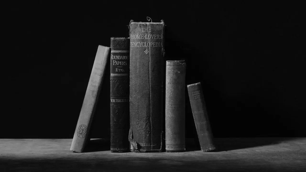 Libros, enciclopedia. EP