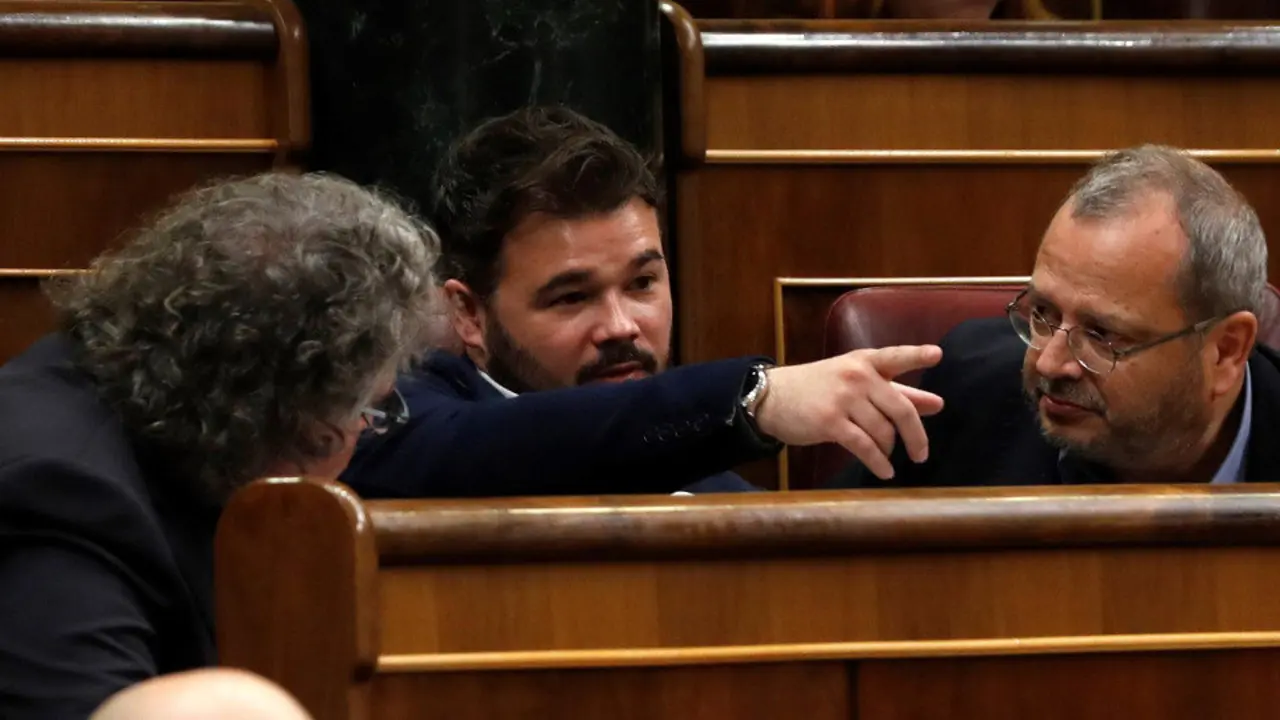 Los diputados Tardá y Rufián en el Congreso. ZIPI (Efe) 