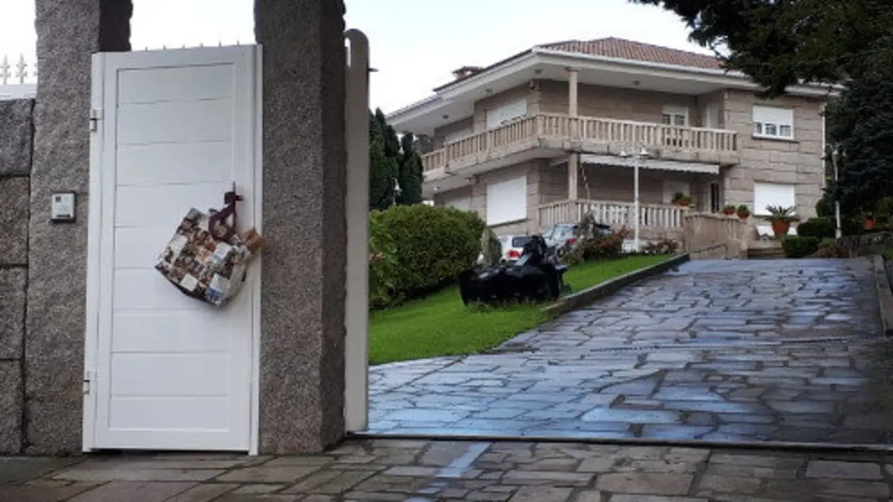 La casa de Beluso en la que entraron dos encapuchados. MELISSA GÓMEZ