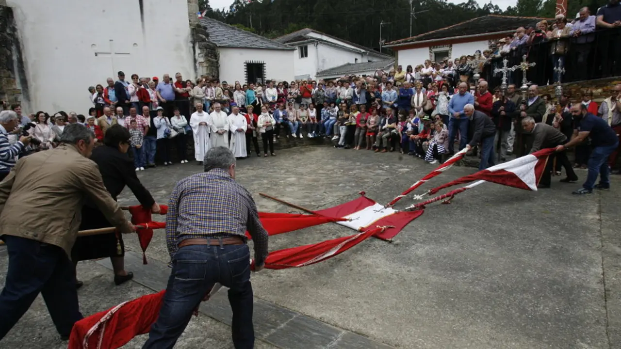 Una edici&oacute;n pasada de la Romaxe das Cruces. ANTONIO L&Oacute;PEZ (AEP)