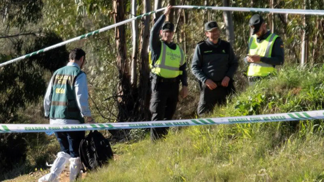 Inspección del paraje La Mimbrera en el que se ha encontrado el cuerpo de Laura Luelmo JULIÁN PÉREZ