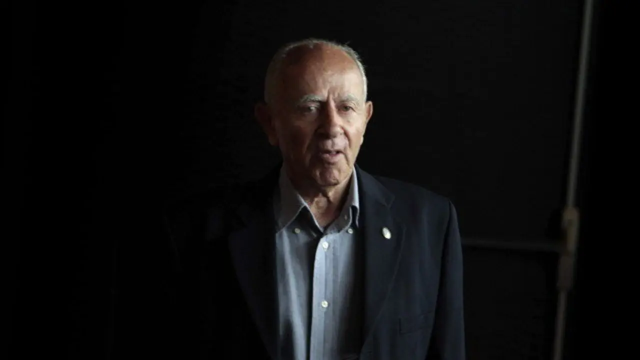 O capitán do Prestige, Apostolos Mangouras, deberá afrontar parte dos pagos. CABALAR