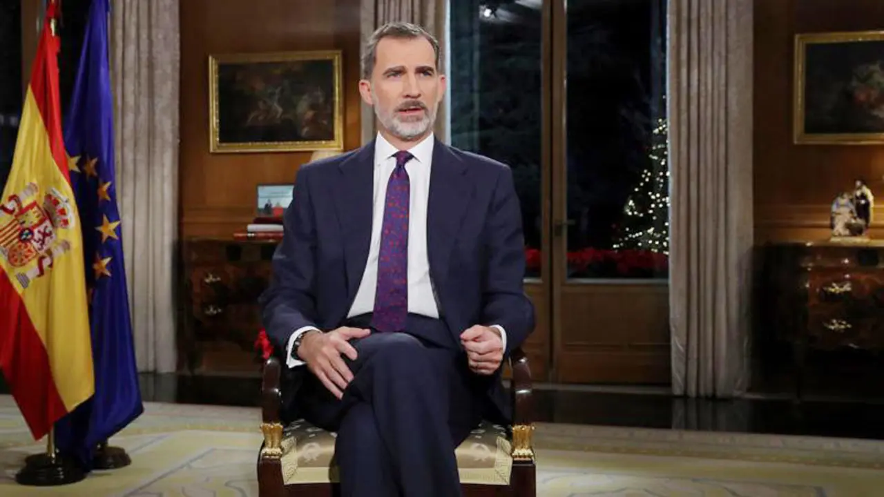 Felipe VI, durante el mensaje de Nochebuena de 2018. BALLESTEROS (EFE)