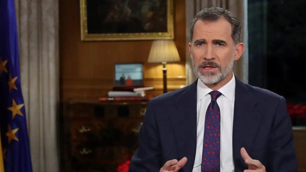 Felipe VI, durante su alocución. BALLESTEROS (EFE)