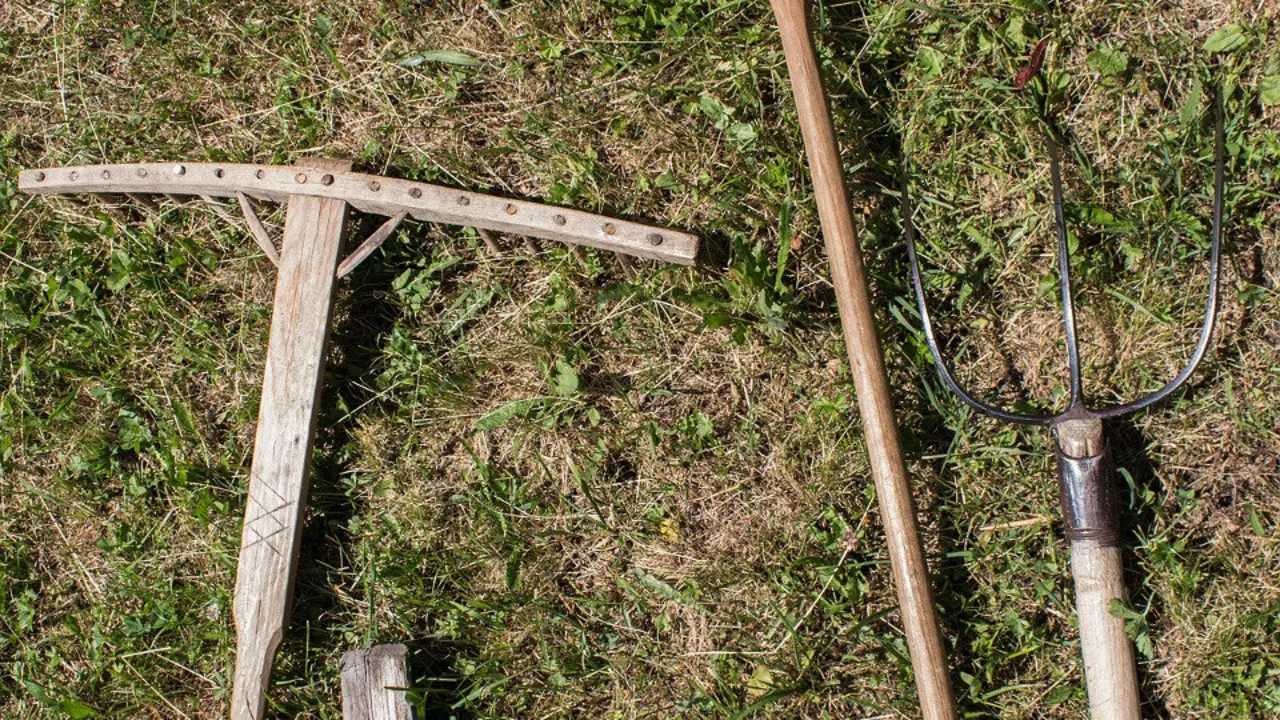 Aperos de labranza. EP