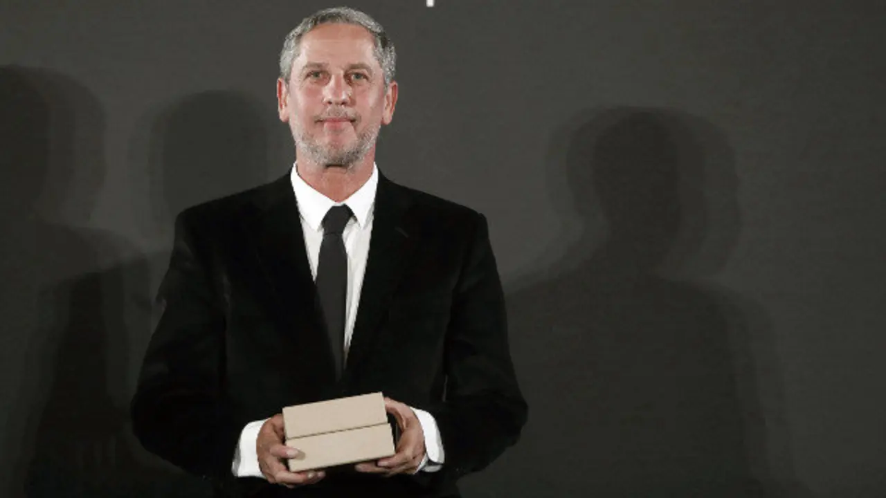 O escritor arxentino Guillermo Mart&iacute;nez. ANDREU DALMAU (EFE)