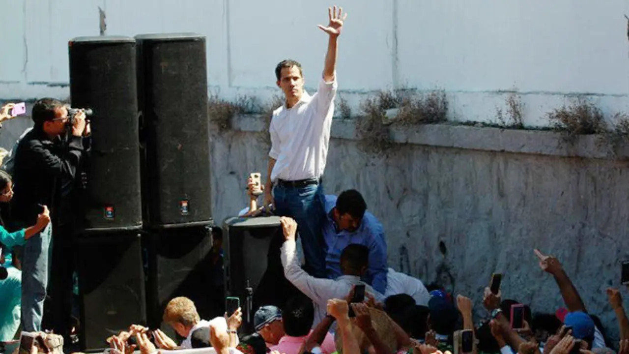 El presidente de la Asamblea Nacional de Venezuela, el opositor Juan Guaidó, este domingo. CRISTIAN HERNÁNDEZ (EFE)