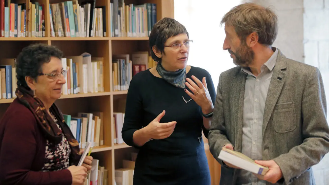 Os historiadores Rosario Alvarez, Ana Isabel Boullón e Xosé Luís Regueira LAVANDEIRA JR (Efe)