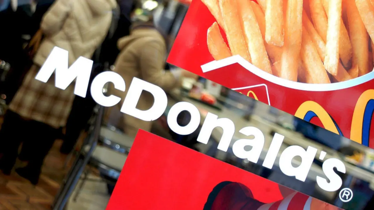 A porta dun McDonald&#39;s.AEP