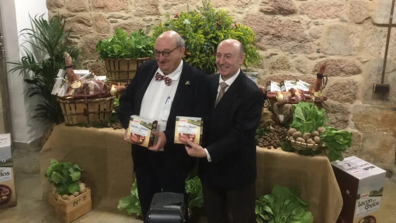 Presentación del lacón con grelos de Coren y Terras Gauda. DP