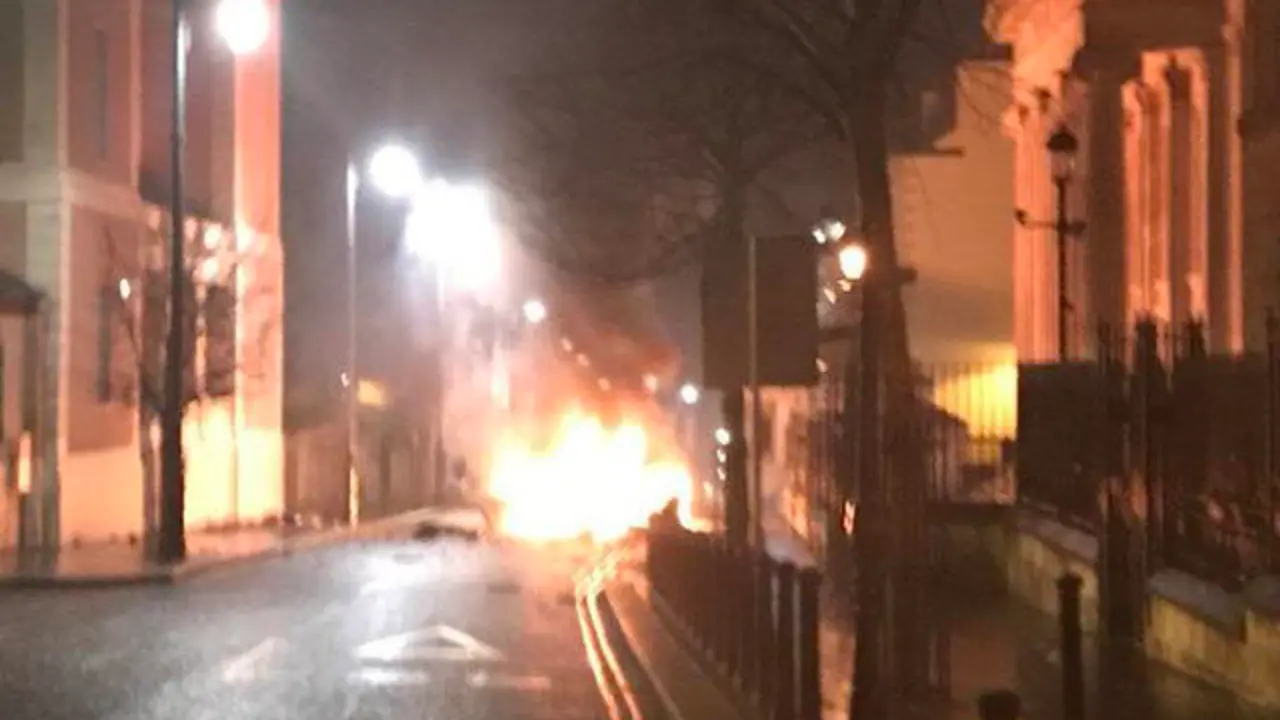 La zona en la que explotaba el coche en Londonderry Twitter PSNIDCSDistrict 