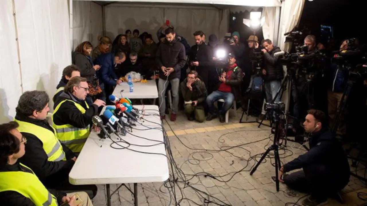 El responsable del operativo de rescate de Julen informa de la situación. EFE