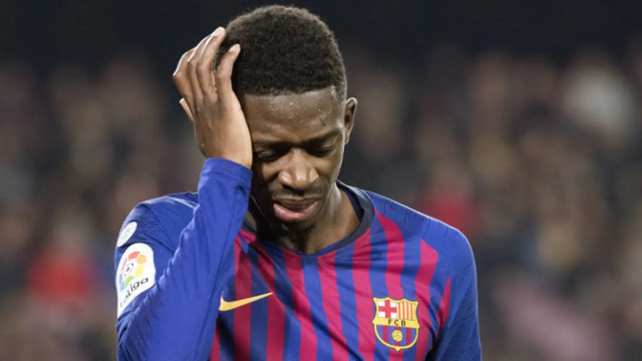 Dembelé abandonó lesionado el terreno de juego ante el Leganés.MARTA PÉREZ (Efe)