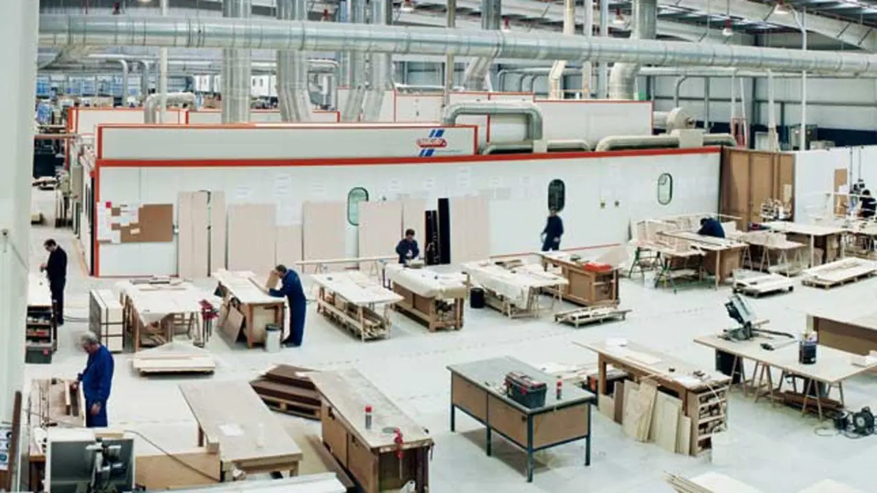 Planta del grupo gallego Cándido Hermida. EP