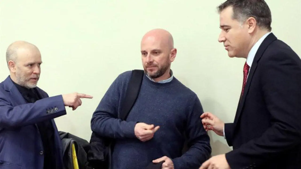 El organizador y fundador del festival O Marisquiño, Carlos Domínguez Fernández (c). XOÁN REY