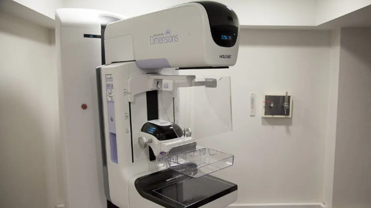 Aparello co que se realizan mamografías. EP