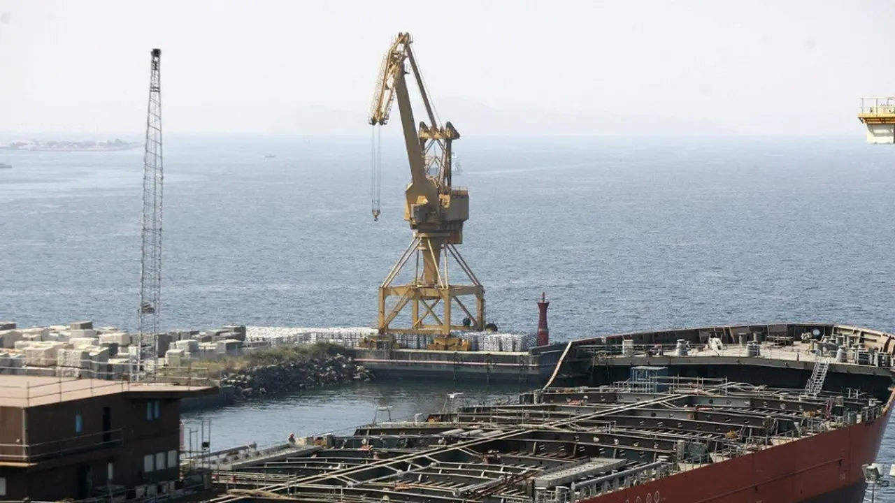 Astilleros de Vulcano. ADP