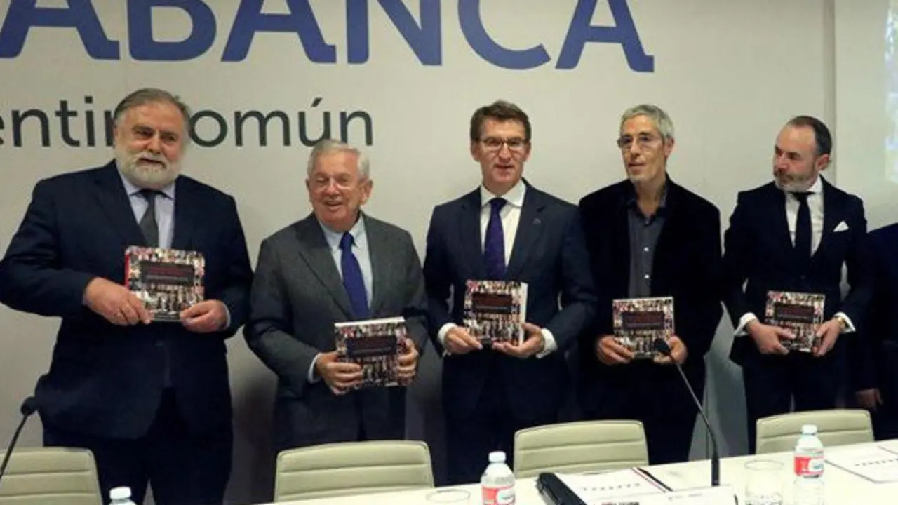 De izquierda a derecha, De Cora, Jáuregui, Feijóo, Díaz y Piñeiro. XOÁN REY (EFE)