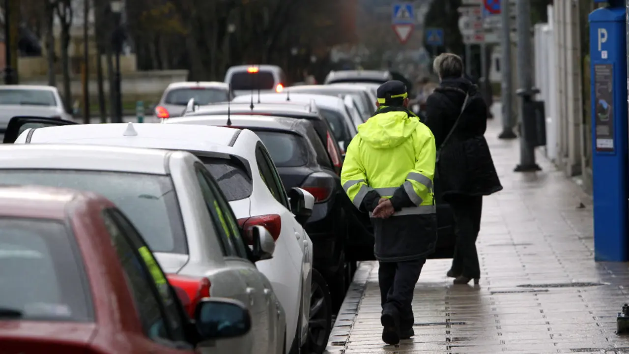 Vigilante de la zona azul. XESÚS PONTE