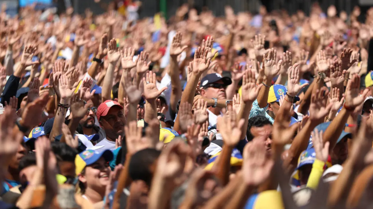 Manifestación en apoyo a Juan Guaidó. MIGUEL GUTIÉRREZ (EFE)
