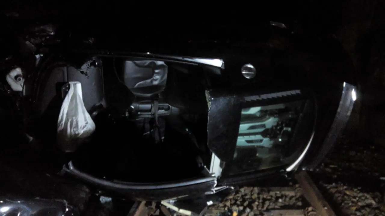 Coche accidentado en Arbo. EP