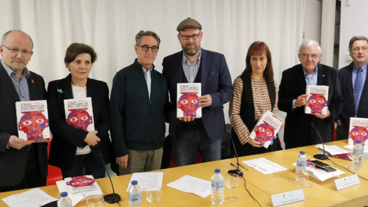 Presentación do libro &#39;O ollar clarividente de Isaac Díaz Pardo. Colaboracións xornalísticas (1963-2009)&#39;. LAVANDEIRA JR (EFE)