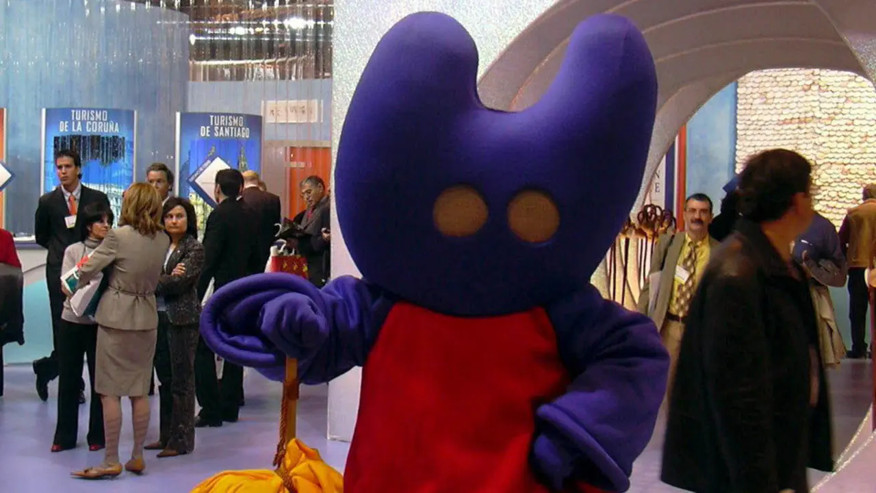 Pelegr&iacute;n, creado por Luis Carballo, en FITUR 2004. ARQUIVO