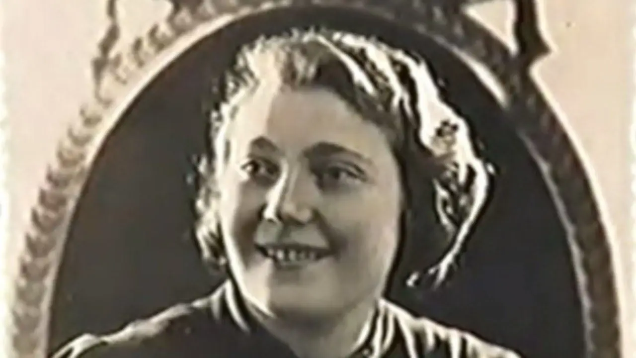 Karla Fuch, en la orla de su graduación, en 1937. CEDIDA
