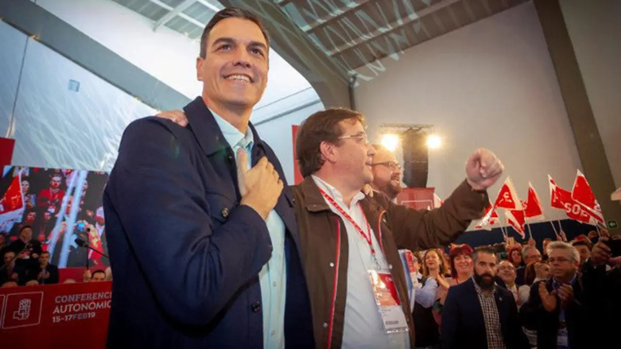 Sánchez clausura una conferencia política del PSOE extremeño. JERO MORALES (EFE)