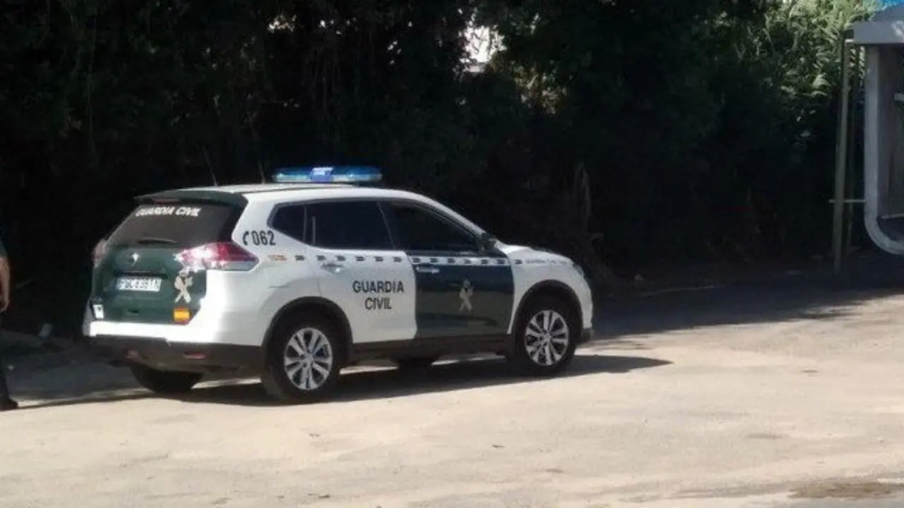 Un vehículo de la Guardia Civil