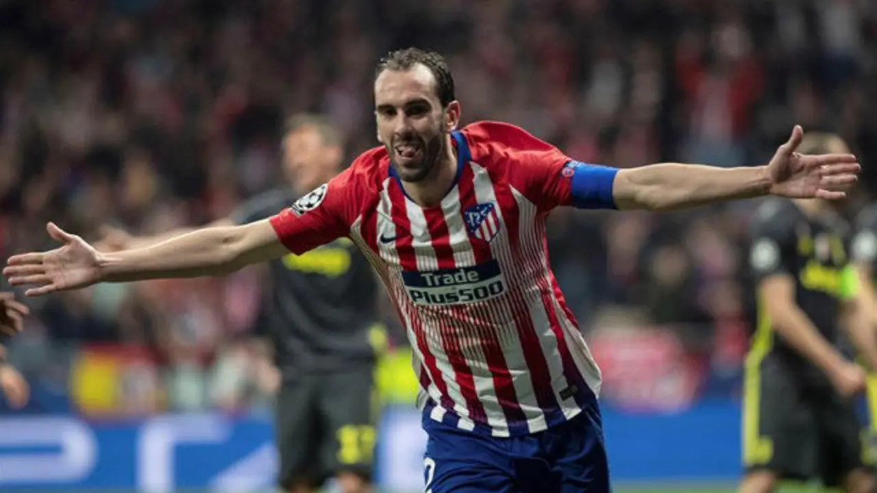 Godín celebra su gol, el segundo del Atlético ante la Juventus. RODRIGO JIMÉNEZ