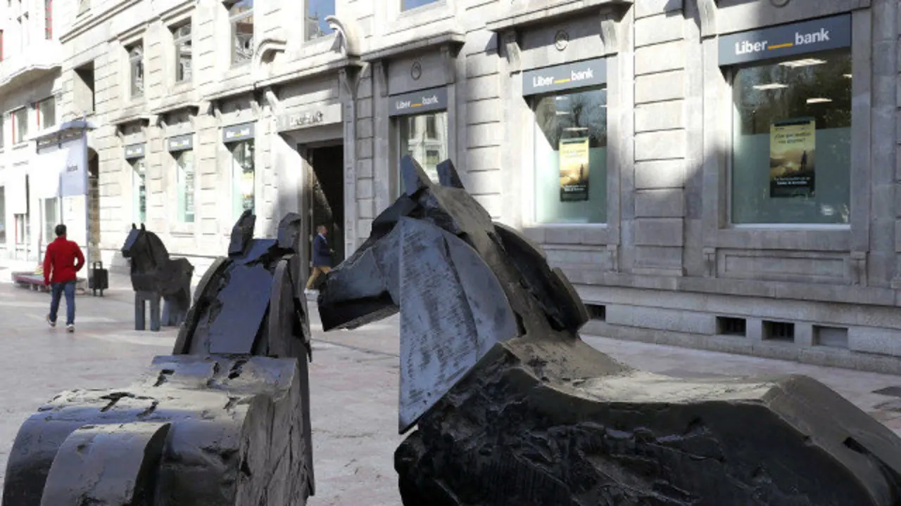 Oficina central de Liberbank en Oviedo. EFE