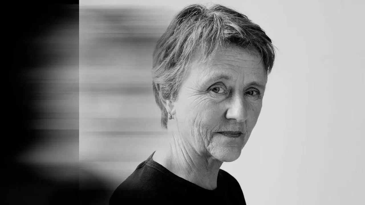 Helen Garner. AEP