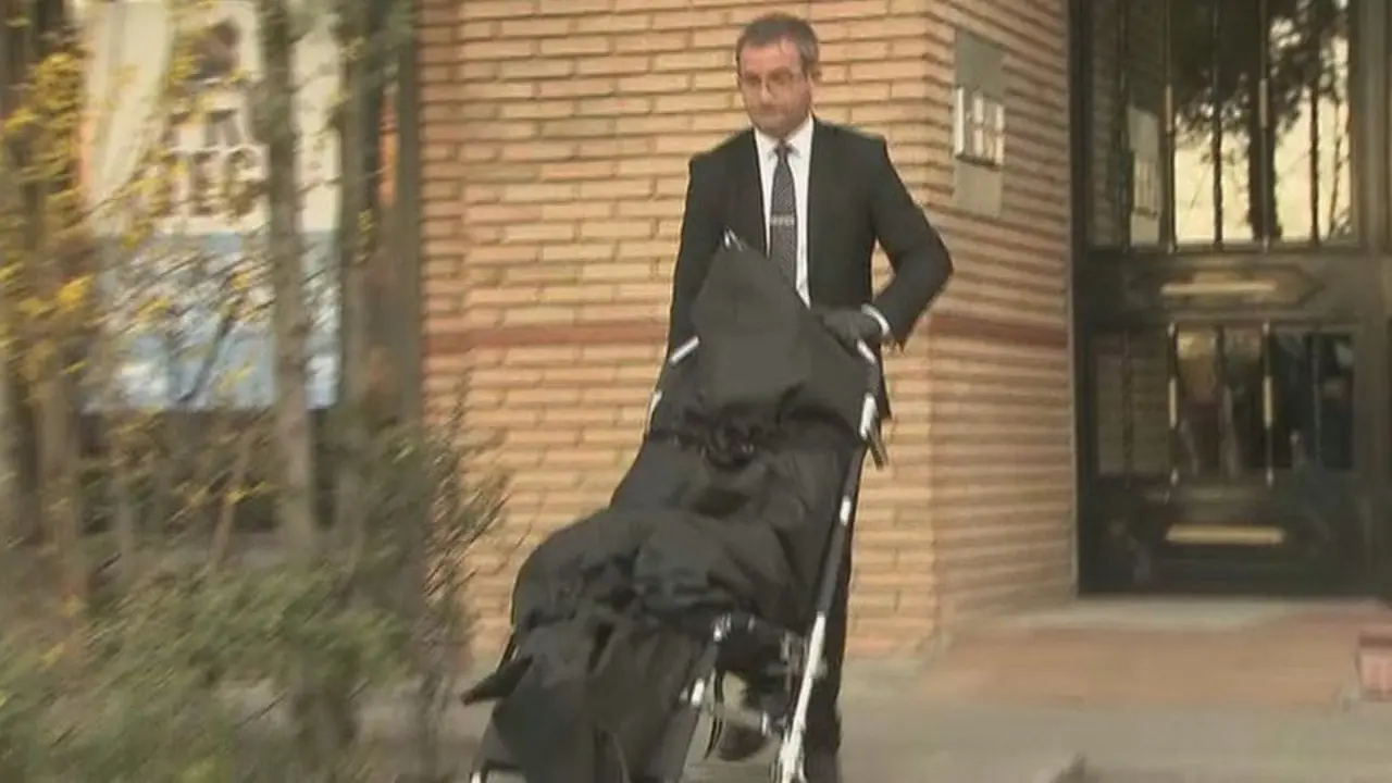 Traslado de un cuerpo. TELEMADRID (violencia machista, Sober)