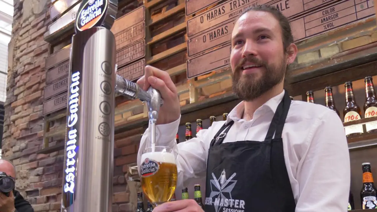 Benjamín Seoane, campeón gallego de tiraje de cerveza.EG