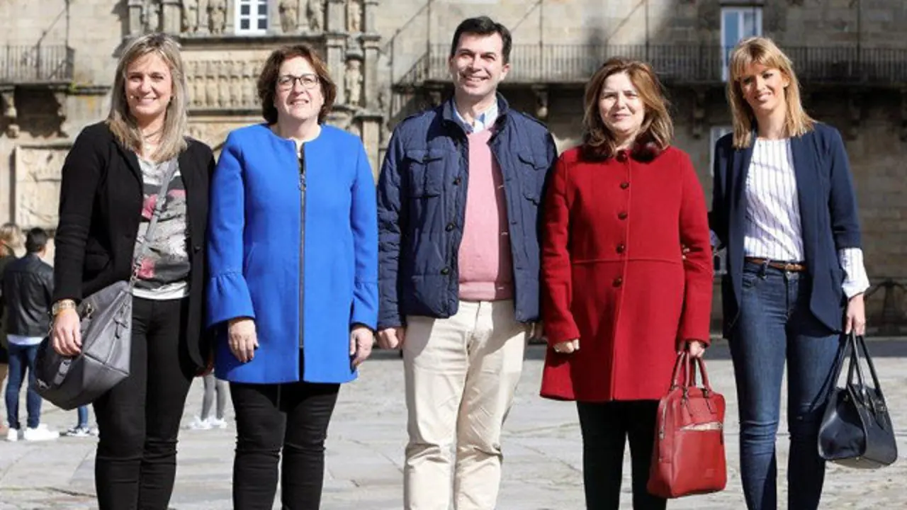 Ana Prieto, Olga Alonso, Gonzalo Caballero, Pilar Cancela e Marina Ortega. XOÁN REY (EFE)
