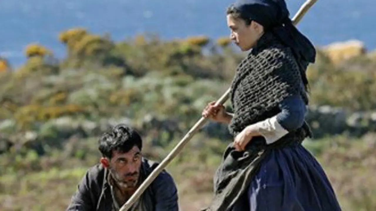 Los actores Nerea Barros y Milo Taboda, en un ensayo del rodaje de la película 'El Santa Isabel'. EFE
