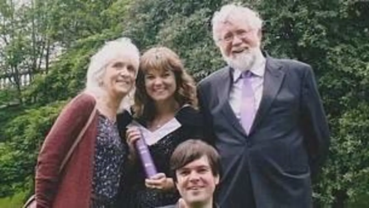 Jo Cameron (esquerda), nunha foto familiar. EP