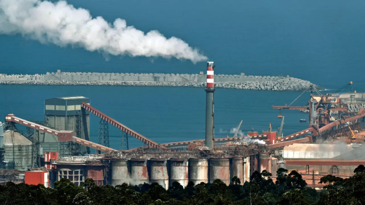 Fábrica de Alcoa de San Cibrao.ELISEO TRIGO (Efe)