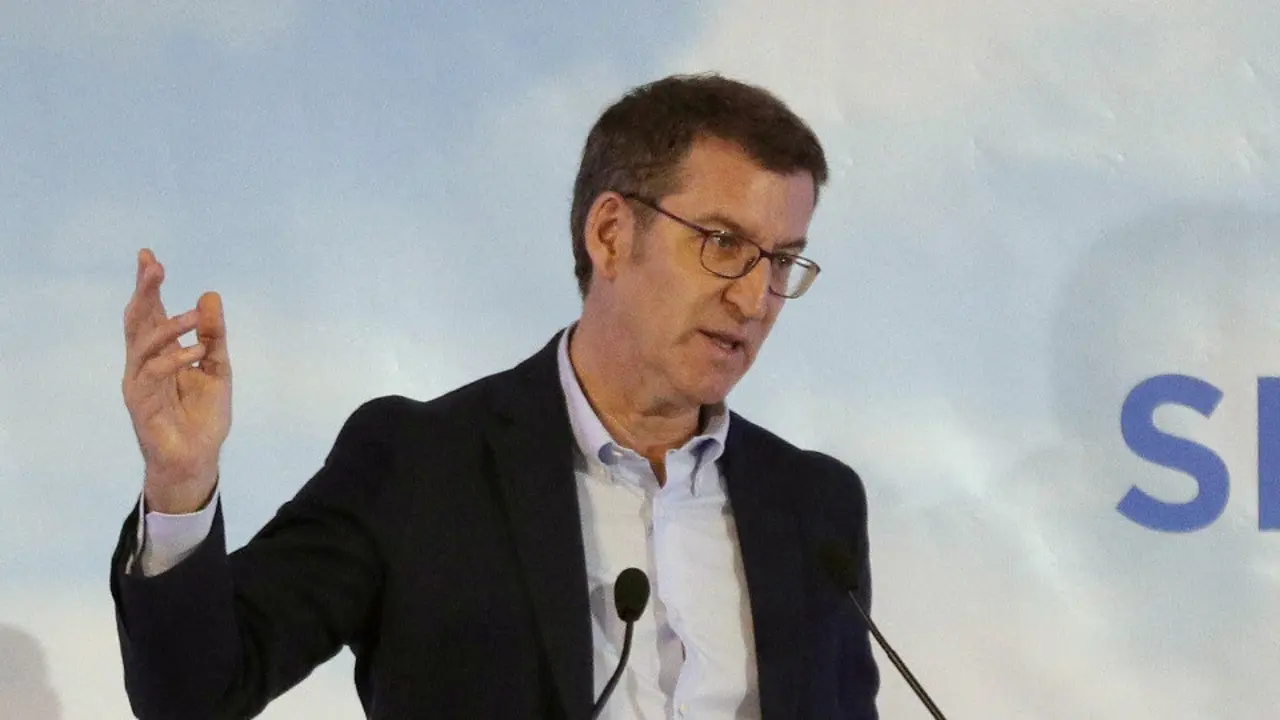 El presidente de la Xunta de Galicia, Alberto Núñez Feijóo, este sábado en Santiago. LAVANDEIRA JR. (EFE)